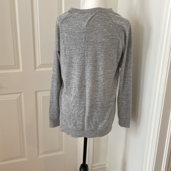 Gap nursing crew neck - Picture 3 of 5